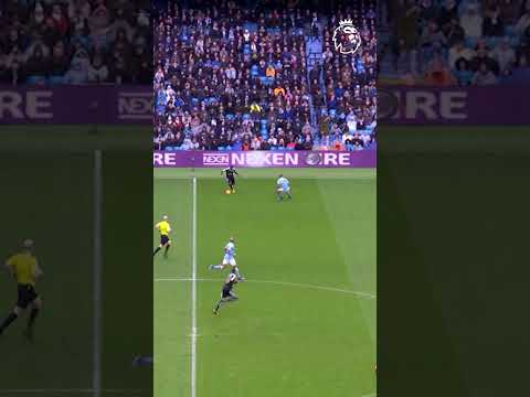 Riyad Mahrez scores against Man City!