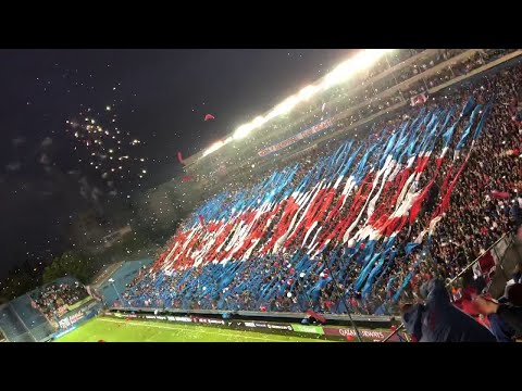 "Recibimiento de Nacional - Fluminense Sudamericana 2018" Barra: La Banda del Parque &bull; Club: Nacional