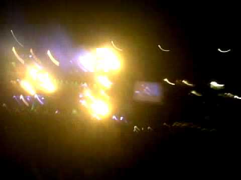 Memories -David Guetta live