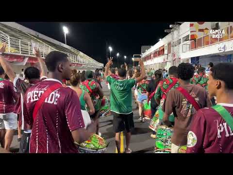 PIEDADE: Bateria Ritmo Forte no Setor E - Carnaval Capixaba (04/02)