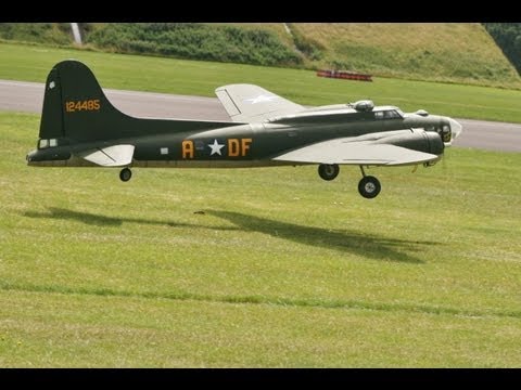 GIANT SCALE RC WWII BOMBERS + TJD RC WARBIRDS - 20th LMA COSFORD - 2012