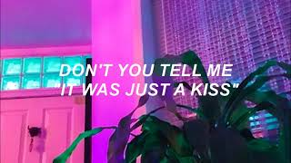 kiss // lany