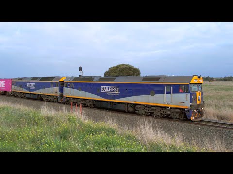 Drone Chases 9173 QUBE Ultima Broad Gauge Container Train G515 & G512 (1/8/2023) - PoathTV  Railways