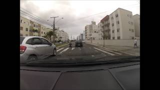 preview picture of video 'Acidente de transito entre carro e moto em Florianópolis'