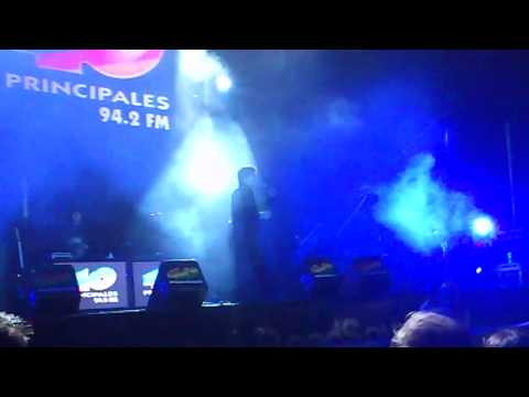 Xuso Jones Turn on the radio Corpus Toledo