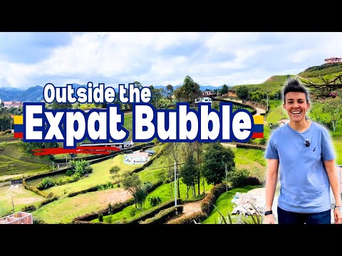 Everyone Talks About El Retiro… But This Town Is 3x Cheaper 🇨🇴 