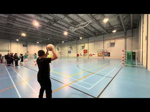 | P4E04 | Little Wolf LL - Union Merbienne 5-5 |