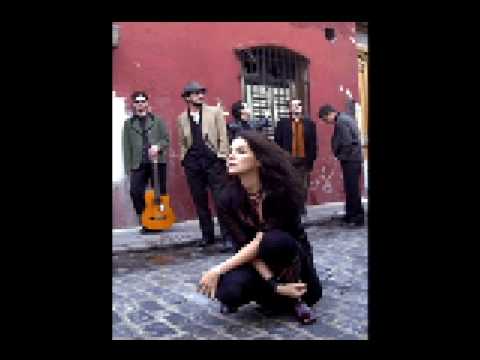 La Chicana Tango - Una Rosa Y Un Farol
