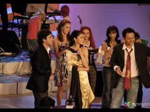 Dalma Kovacs "Love The Rain" de Marius Moga