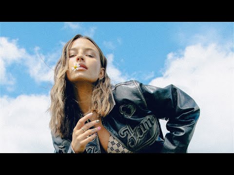 Julia Wieniawa - Nad Morze (Official Video)