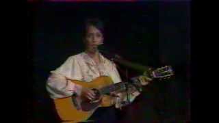 JOAN BAEZ - Don&#39;t Cry for Me Argentina - Paris 1981 live performance