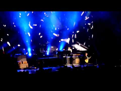 Paul McCartney - Live and let die (Goiania, Brasil, 2013)