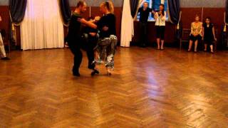 Elvira Malishevskaya y Sergei Belyankin. Giro y barrida.