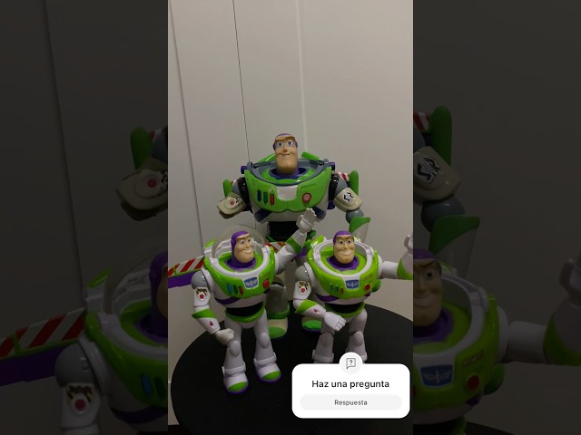 Vídeo relacionado con Disney Toy Story Buzz Lightyear - Sudadera con capucha de forro polar de lujo para niños, diseño de personajes infantiles, Multicolor, 4-5 años