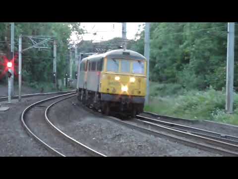 86610/86637 4m11 Coatbridge - Crewe liner 19th June 2019