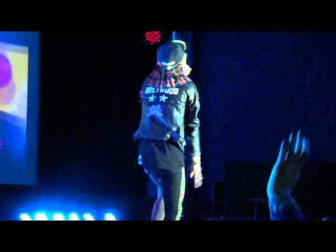[HD fancam] 111103 SHINee in London - (5) Key Solo: Tick Tock
