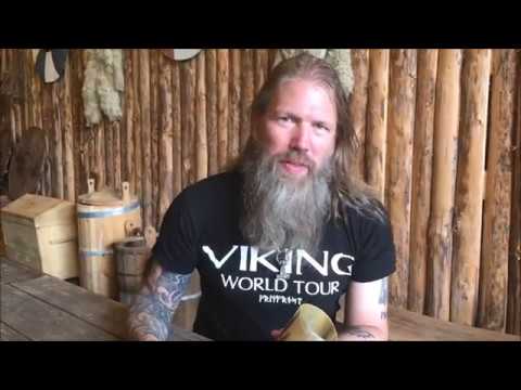 How to drink from a Drinking Horn