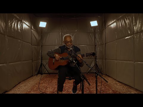 Cargo Lift Sessions: Gilberto Gil | Offstage