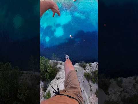 Insane Airtime, 30m jump #cliffjumping #cliff #jump