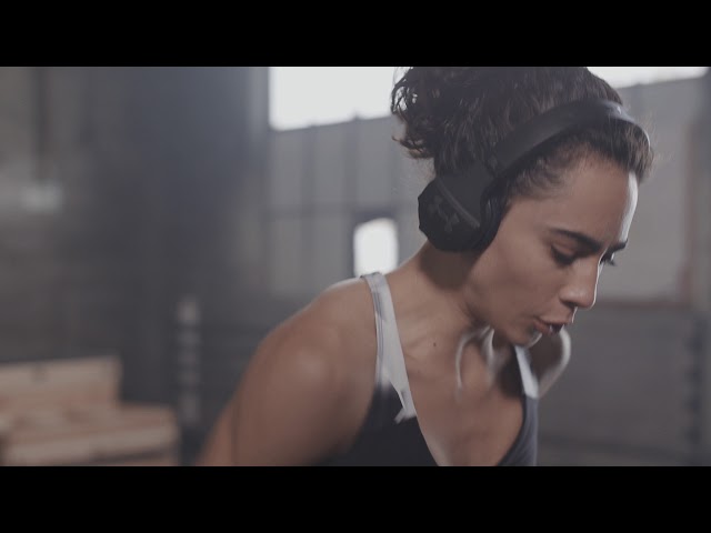 Vidéo teaser pour UA Sport Wireless Train Headphones - Engineered by JBL