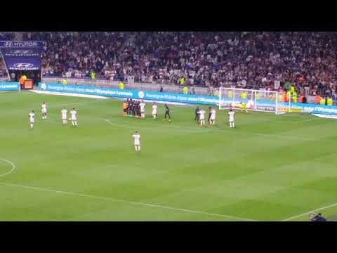 But de Depay sur coup franc contre Nice