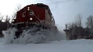 preview picture of video 'CP 9375 at Horseshoe Curve (02JAN2015)'