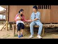 Chinh was startled when Doctor Tap suddenly grabbed her hand, leaving her bewildered