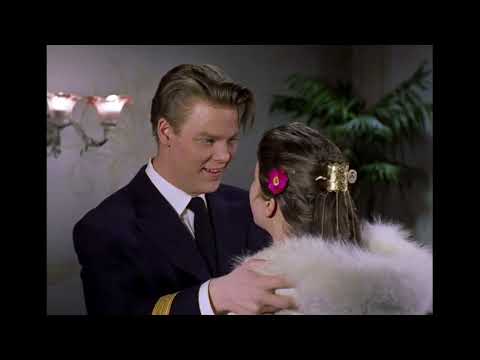 Styrmand Karlsen (1958) - Bibiani kommer til Danmark og gør Karlsen til prinsgemal