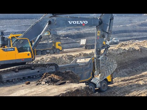 A Spectacle of Power: Big Excavators, Wheel Loaders, Bulldozers, Heavy Equipment TV machines channel