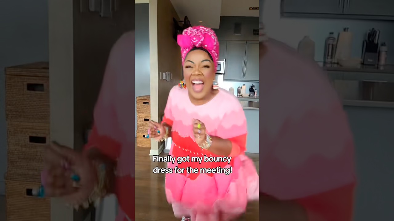 Vocal Coach Tries On VIRAL Bouncy CHURCH DRESS!!!😲🤣😍❤️