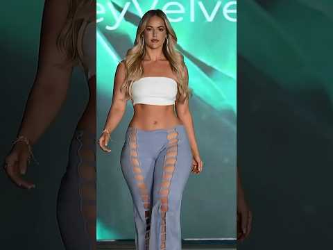 fashion week x reality with riss #curvemodel