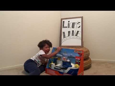 *Unboxing Matchbox Rescue Shark Ship*