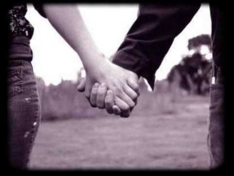 download lagu mp3 mp4 a Me Manque Beaucoup, download lagu a Me Manque Beaucoup gratis, unduh video klip a Me Manque Beaucoup