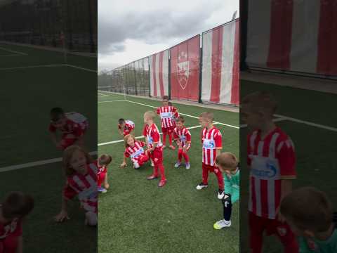 Igrali smo razne igrice sa najmlađima iz Zvezdine Omladinske škole❤️🤍