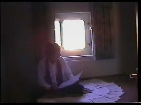Eric Pénicaud finishes composing "Le nuage d'inconnaissance" aboard an old freighter, Archive (2000)