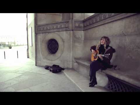 Caroline Smith - Tying my Shoes