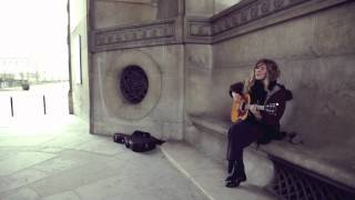 Caroline Smith - Tying my Shoes