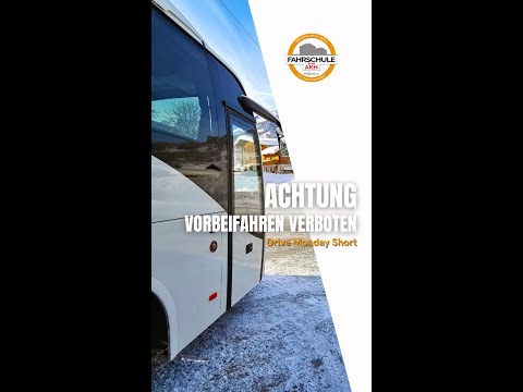 Achtung 🚨 Vorbeifahren verboten. 🚫