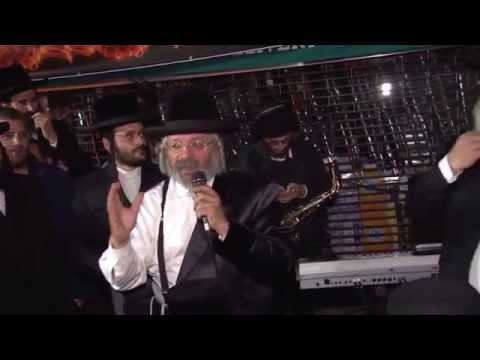 כ"ק אדמו"ר מניקלשבורג שליט"א  2015 in Niklesburg LAG B'Omer