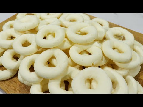 Wheat-free coconut donuts that melt in your mouth - easy and quick.