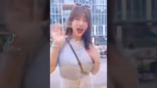 【オッぱい】壁ドンの次は壁パイ確定