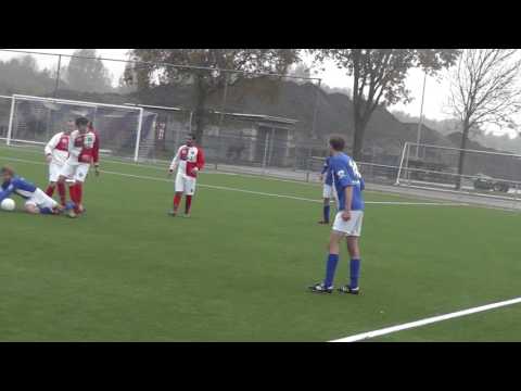 13 nov 16 Rivierwijkers 1 - UVV 1 com 4-2 Matthijs is boos