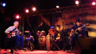 Vinicius Cantuaria - Bill Frisell - Lagrimas Mexicanas  - New Morning Paris 130111.MP4