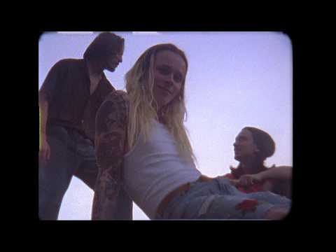 The Paper Flowers - I Don't Wanna Go Back (Official Music Video)