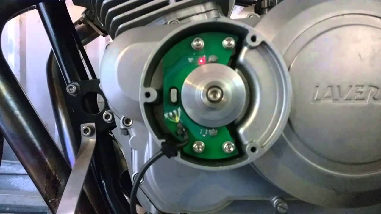 Sachse ignition installation on Dave Fitzpatrick's Montjuic race engine.