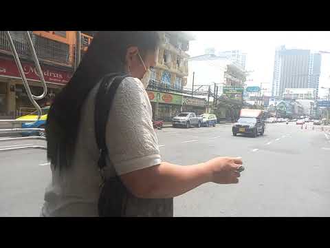 Ande de songthaew por Pattaya, Tailândia