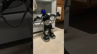 Download lagu Robosapien V2 Robot Dance mp3