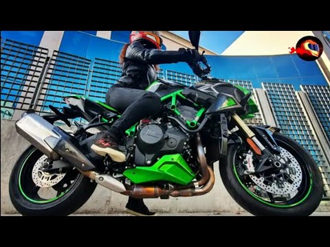 En moto con Elena Calleja: Prueba Kawasaki ZH2 SE 2023