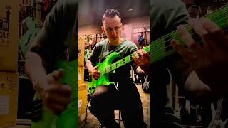Video thumbnail for Dean Custom Zone 4-String Bass Guitar Nuclear Green by Jhonnathan Wagner