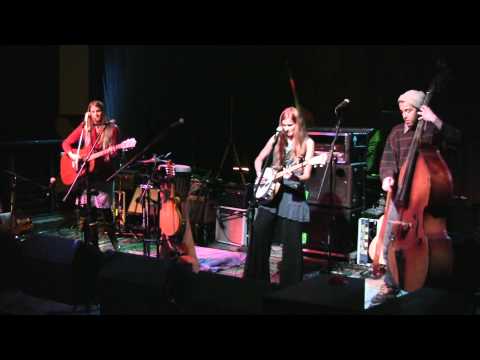 03 Shook Twins 2011-04-07 Windows